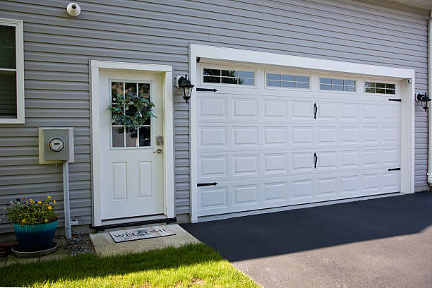 24/7 Emergency Garage Door Panel Replacement experts in Acres Green, CO
